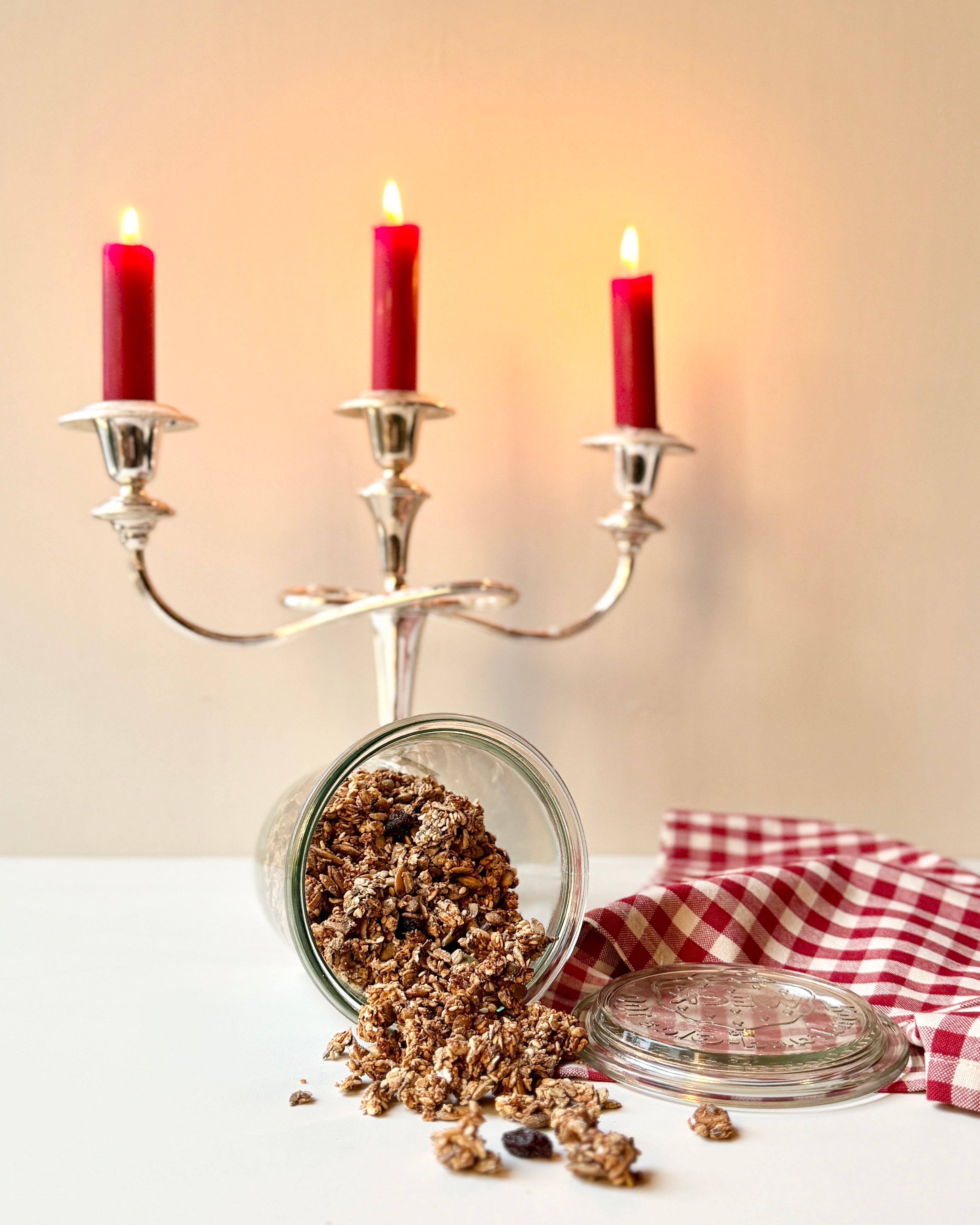 Julegranola med restesurdeig