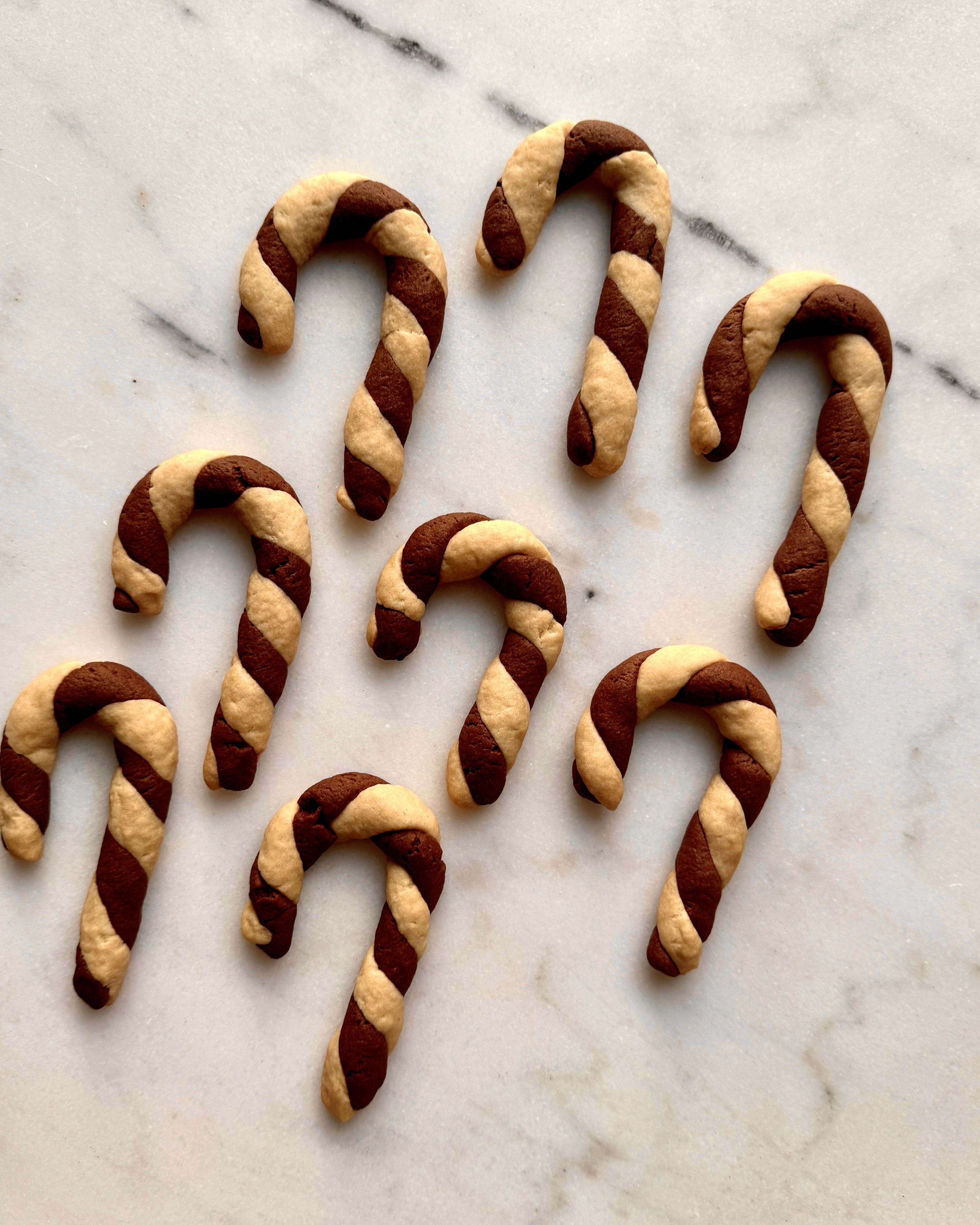 Mørdeigskaker med surdeig