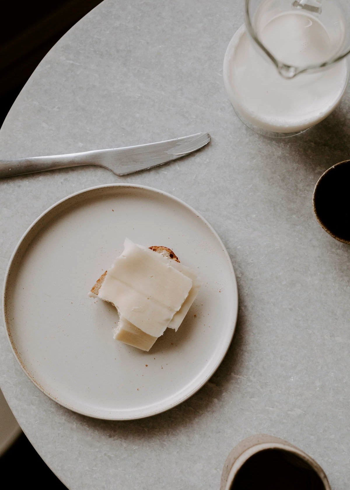 Enkelt speltbrød med surdeig - Skillebekk surdeig