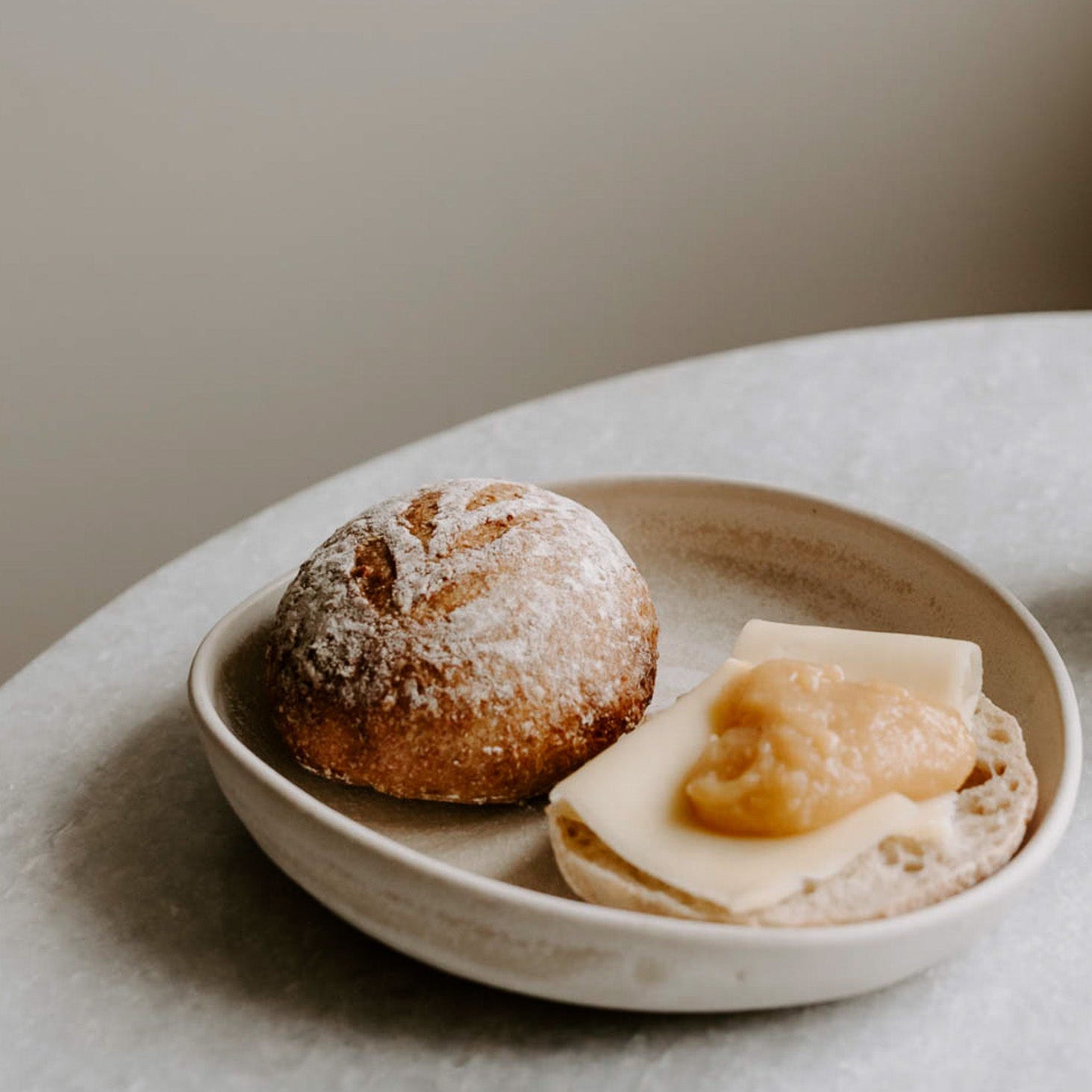 Fine rundstykker med surdeig