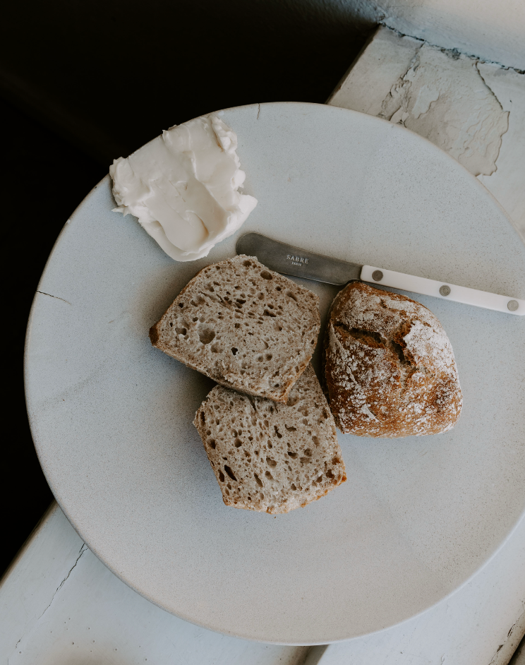 Grove surdeigsrundstykker – luftige og mettende!