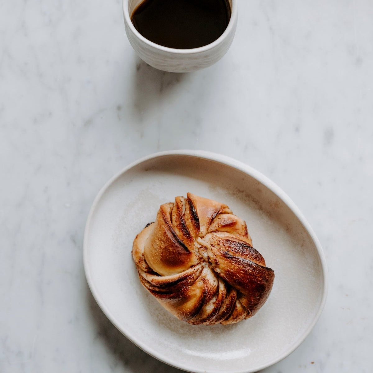Kanelsnurrer med kardemomme og surdeig – Skillebekk surdeig