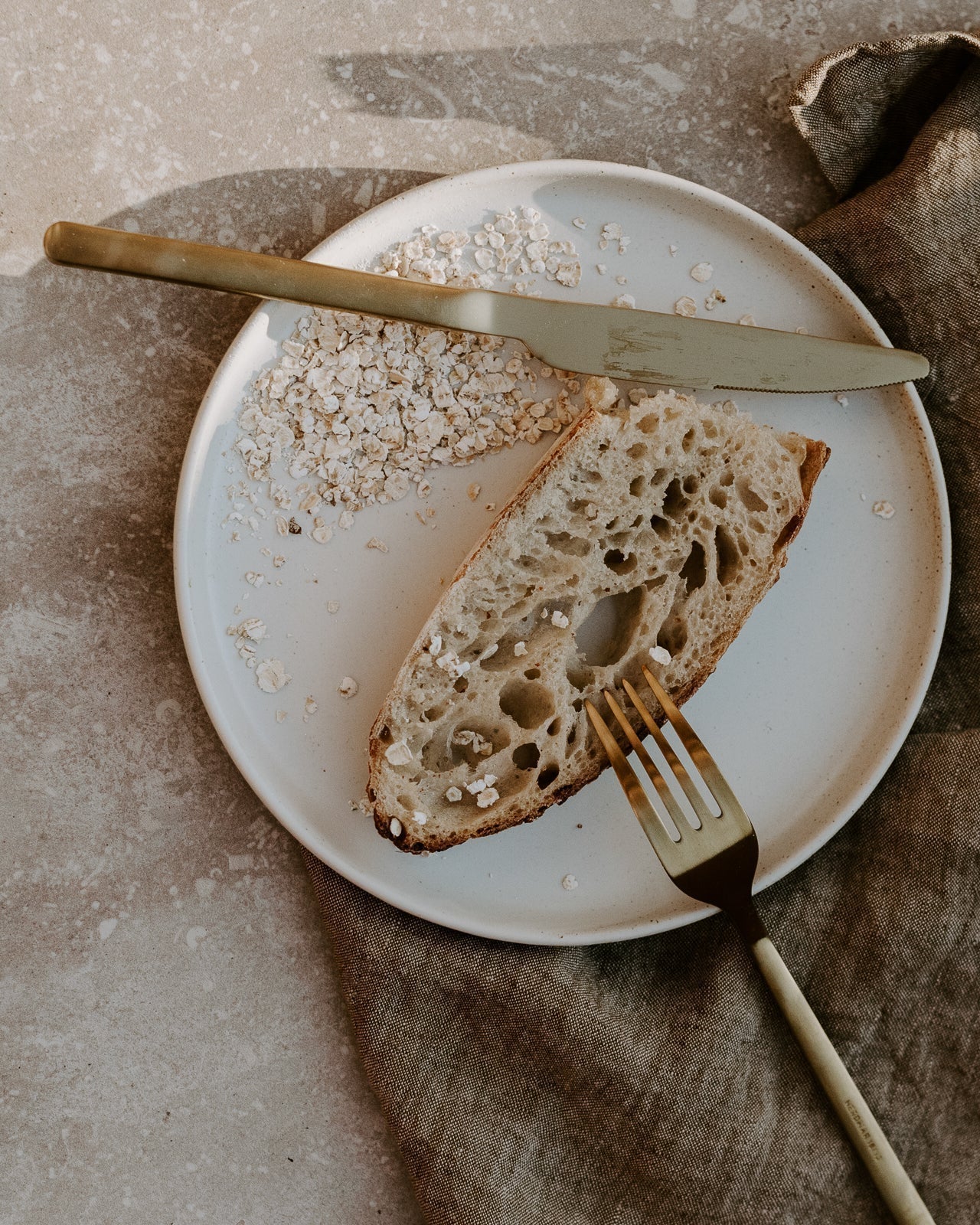 Surdeigsbrød med sesamfrø