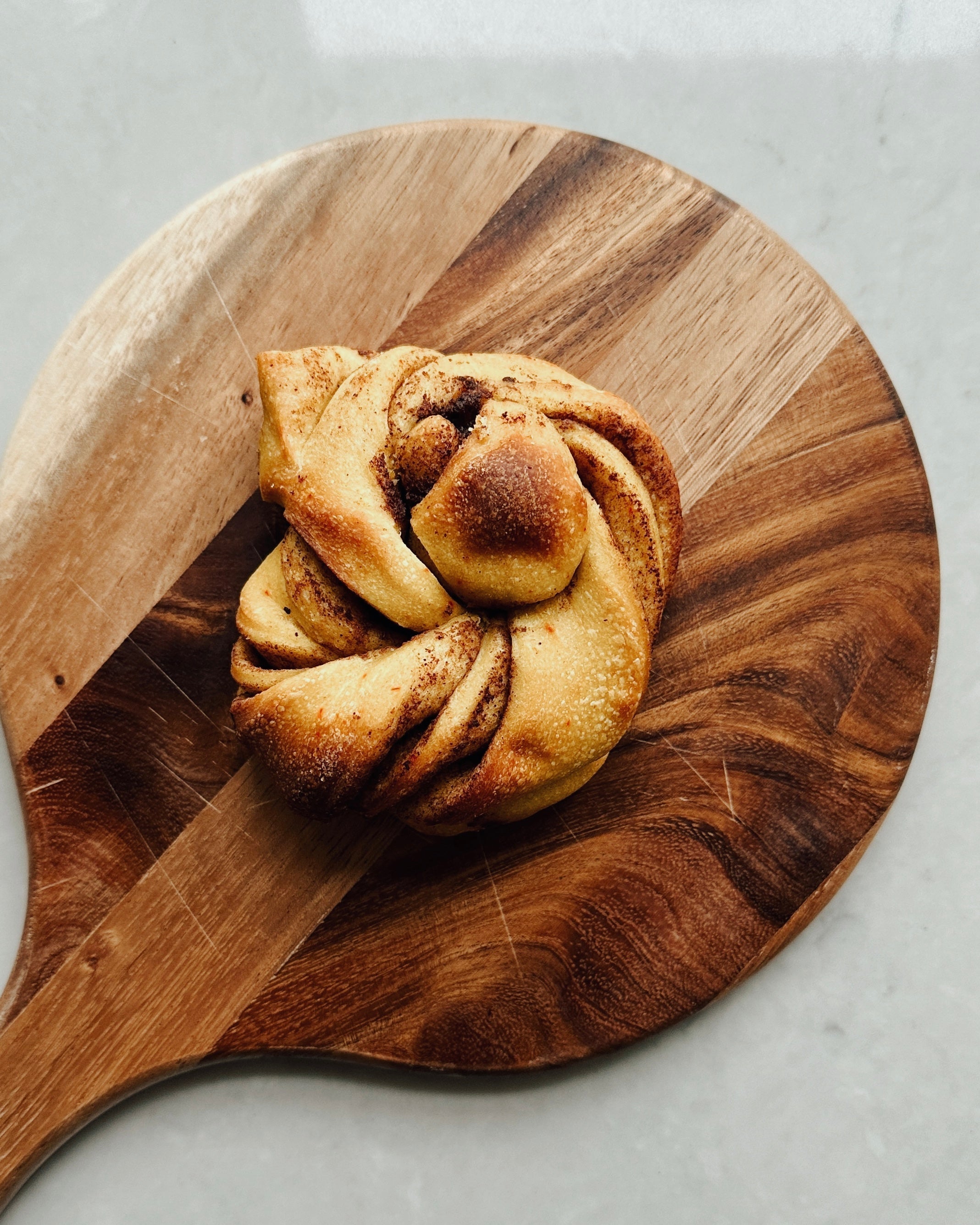 Safranboller med kanelfyll