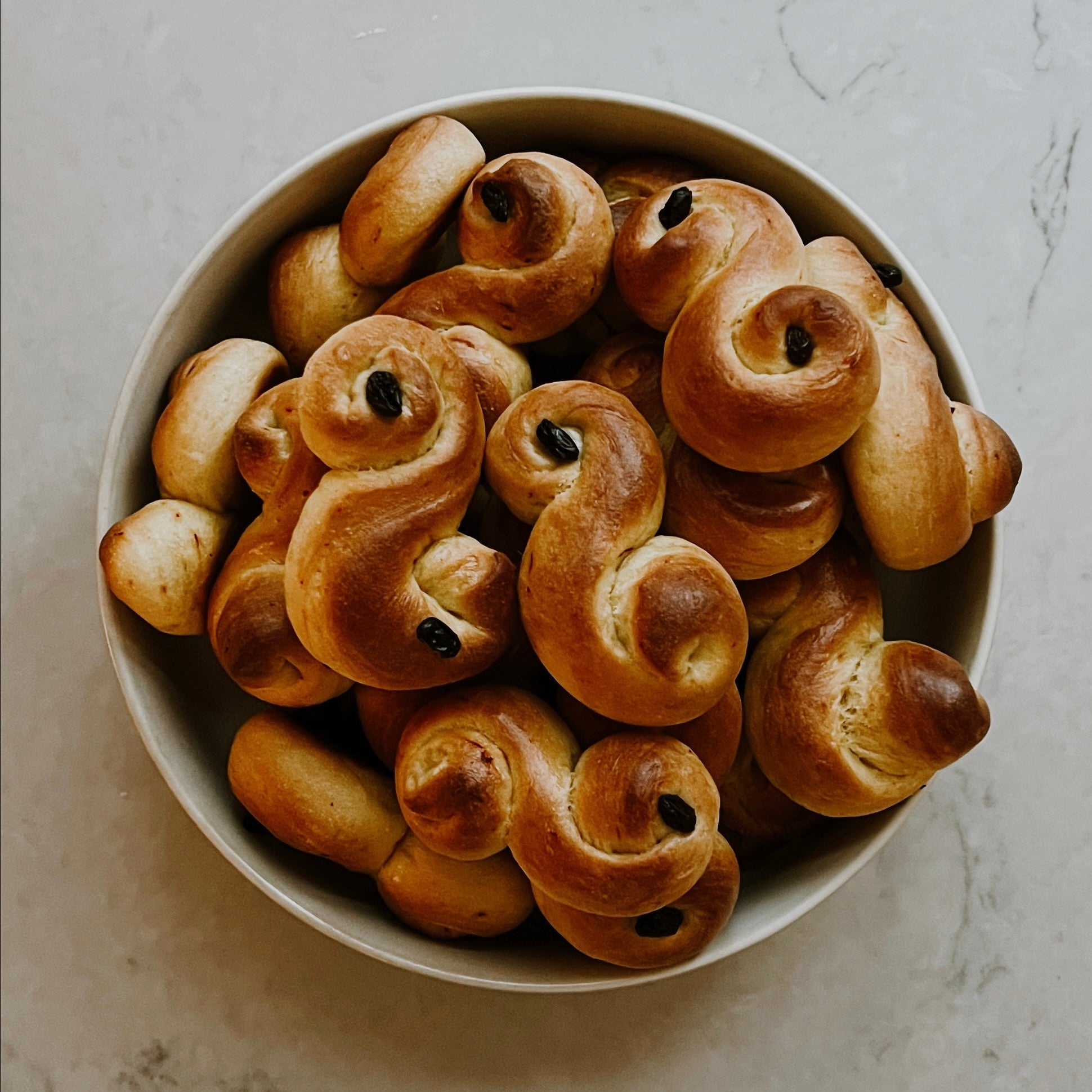 Lussekatter med surdeig og gjær