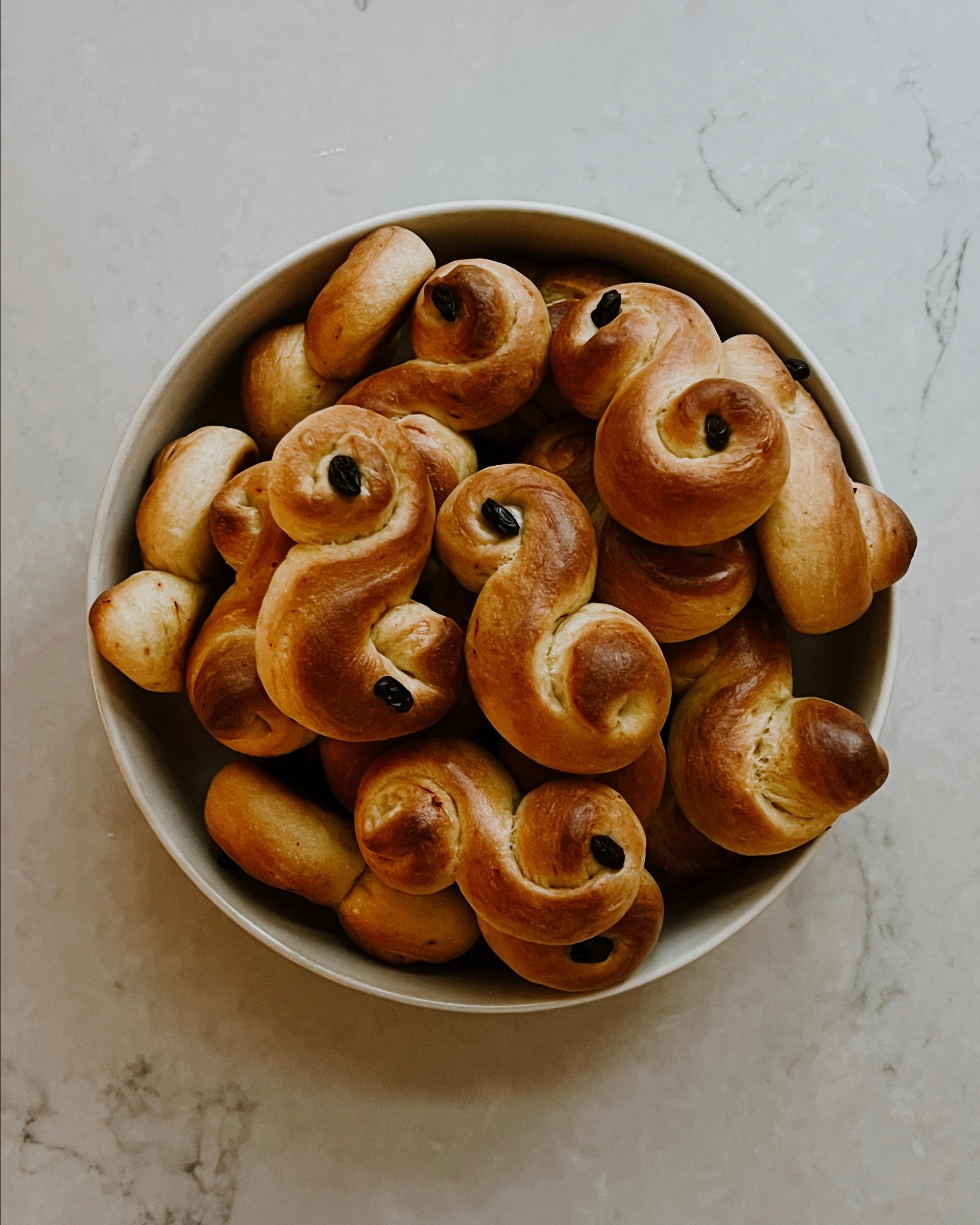 Lussekatter med surdeig og gjær