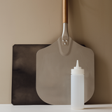 Pizzakit - bakestål, bakespade og sauseflaske