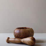 Morter og pistill i oliventre – rustikk og robust