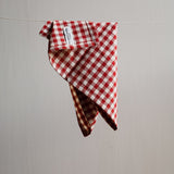 Rødrutet serviett i 100 % bomull – 40 × 40 cm