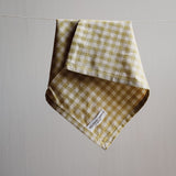 Gulrutet serviett i 100 % bomull – 40 × 40 cm